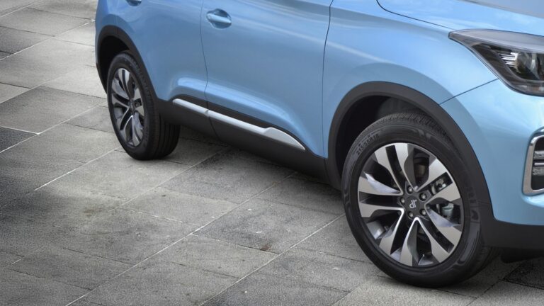 Nuova DR 5.0 Comfort con cerchi in lega da 18"