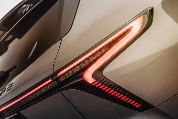 Sportequipe-8GT- fari posteriori