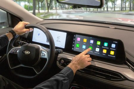 EVO 7 Kairos: il SUV che ridefinisce il tuo tempo 5 Interni_schermo